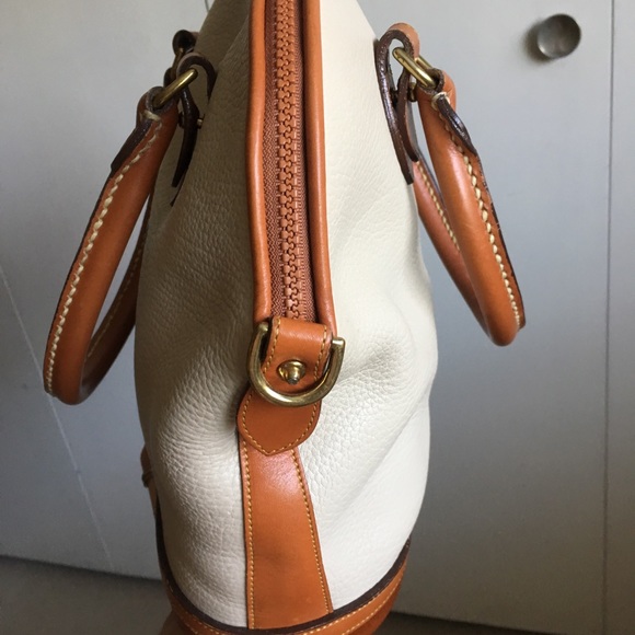 Vintage Dooney and Bourke Bag - Picture 4 of 8